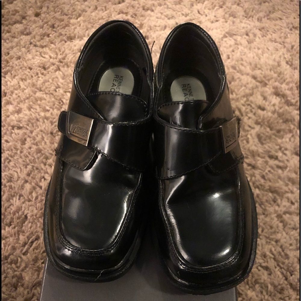 Kenneth Cole reaction dress shoe